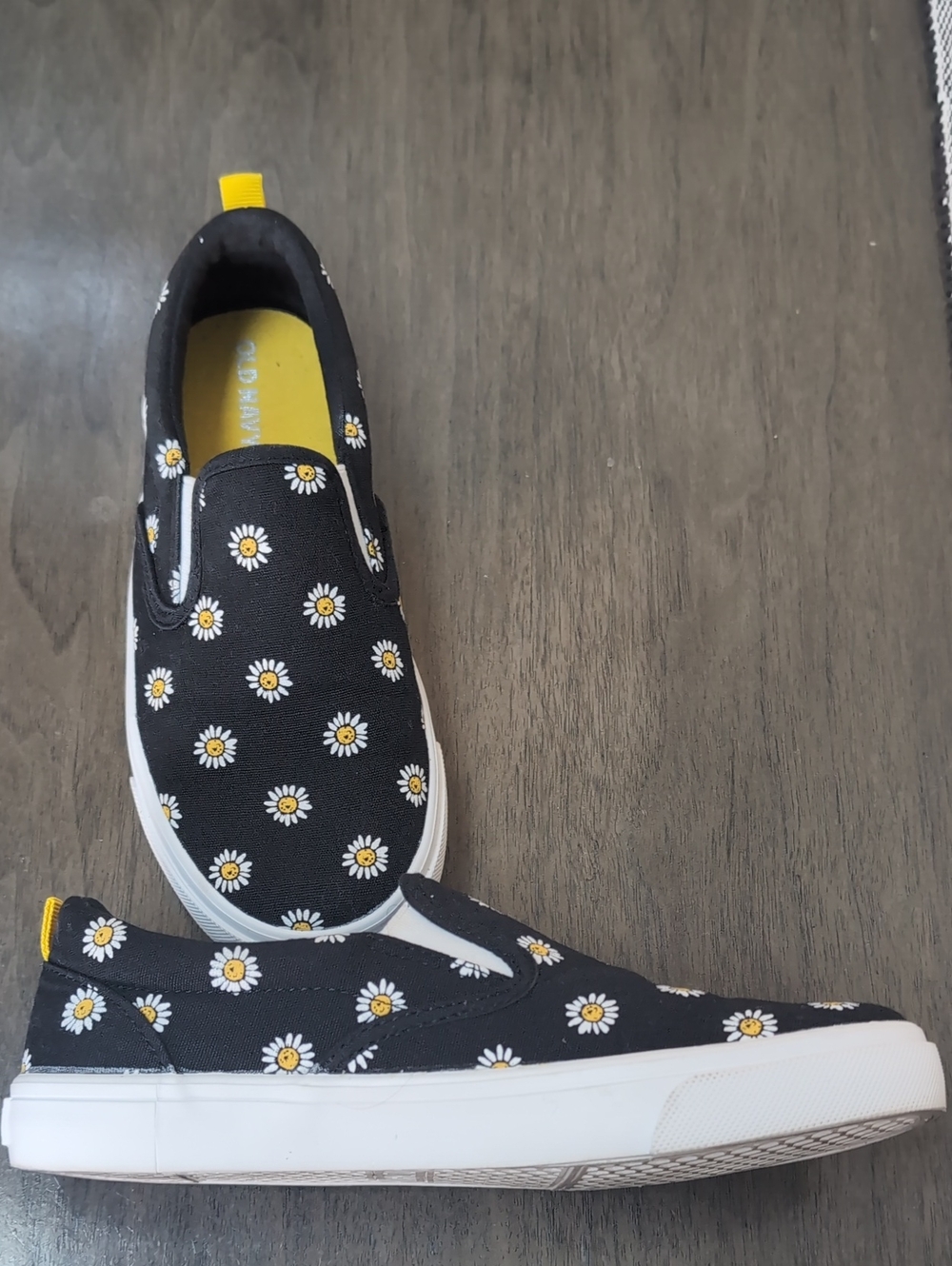 Kids Old Navy Daisy Slip-On Canvas Shoes - Black and Yellow